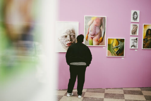 Alina Gross "Follow The White Rabbit" - Image 3